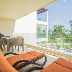 The Elements Oceanfront & Beachside Плая-дель-Кармен